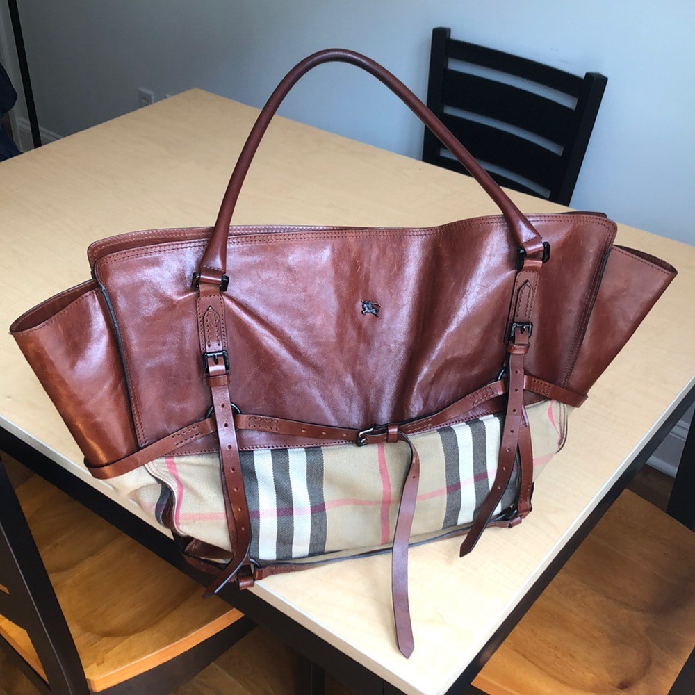 Limited Edition Burberry Tote [RARE]
